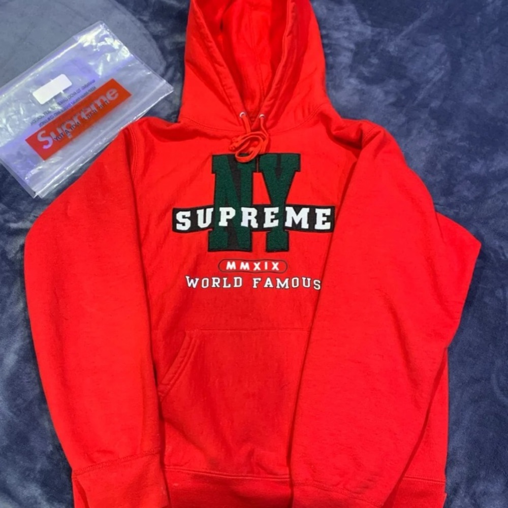 Supreme Hoodie
